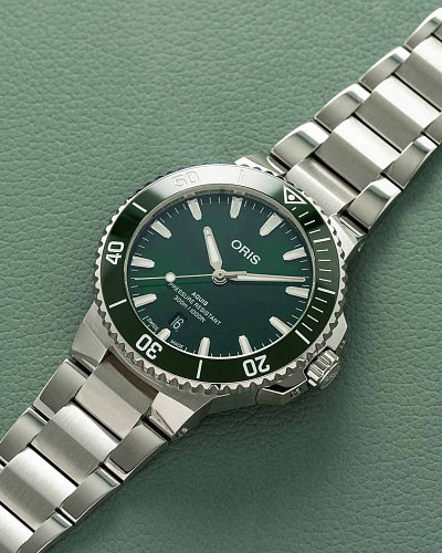 Oris Aquis Date 01 733 7787 4157-07 8 22 04PEB